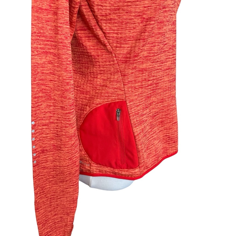 Nike Dri-Fit Therma Sphere Element Top - Picture 6 of 11